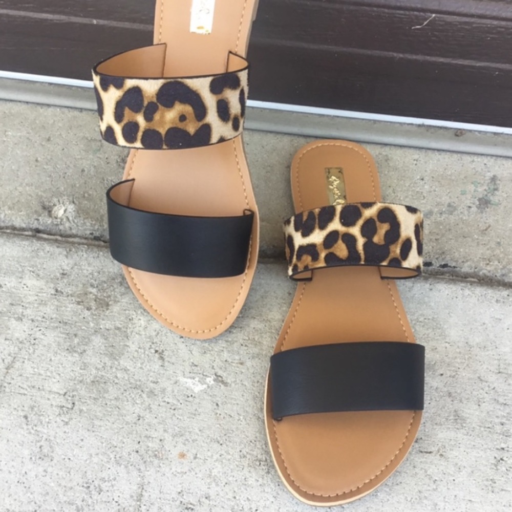 Leopard print Slip on 2-Strap Sandals